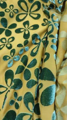 Flower Pattern Korean Velvet Fabric 140gsm For Women'S Wear Scarf